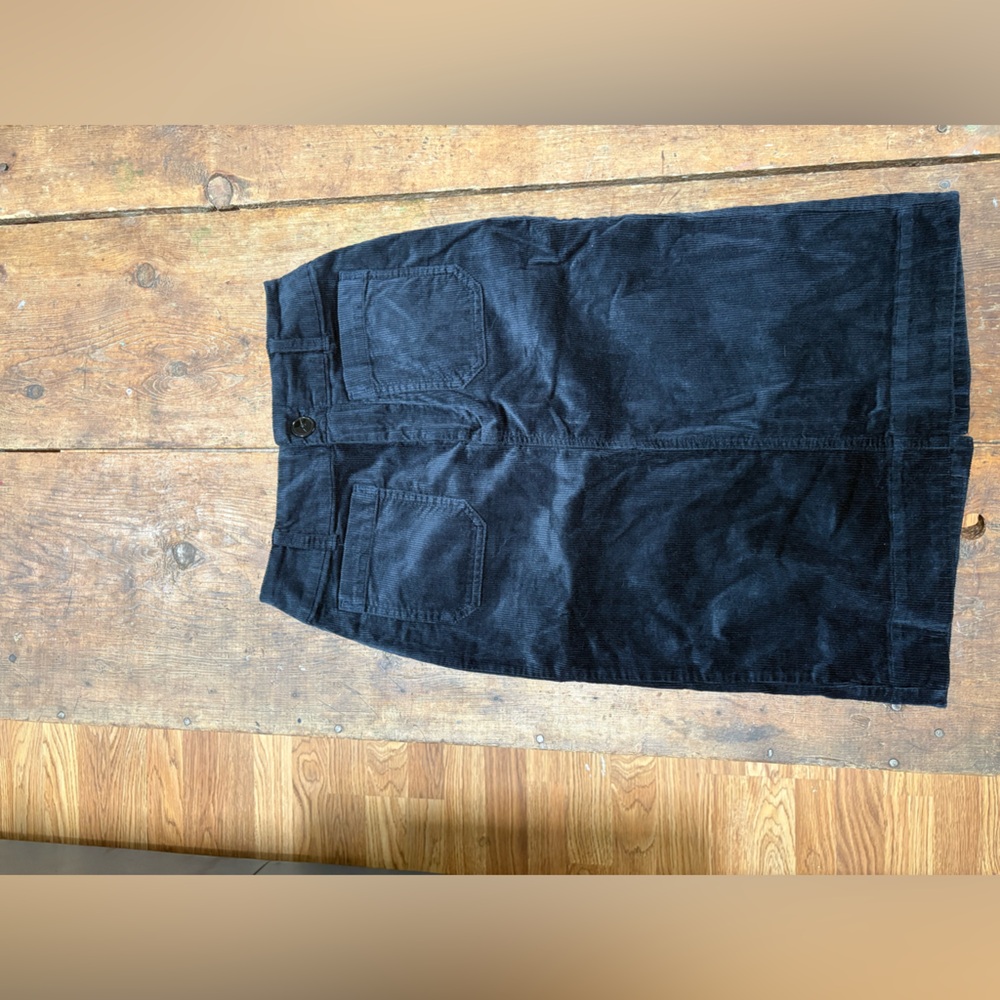 Maeve, the Colette pencil skirt